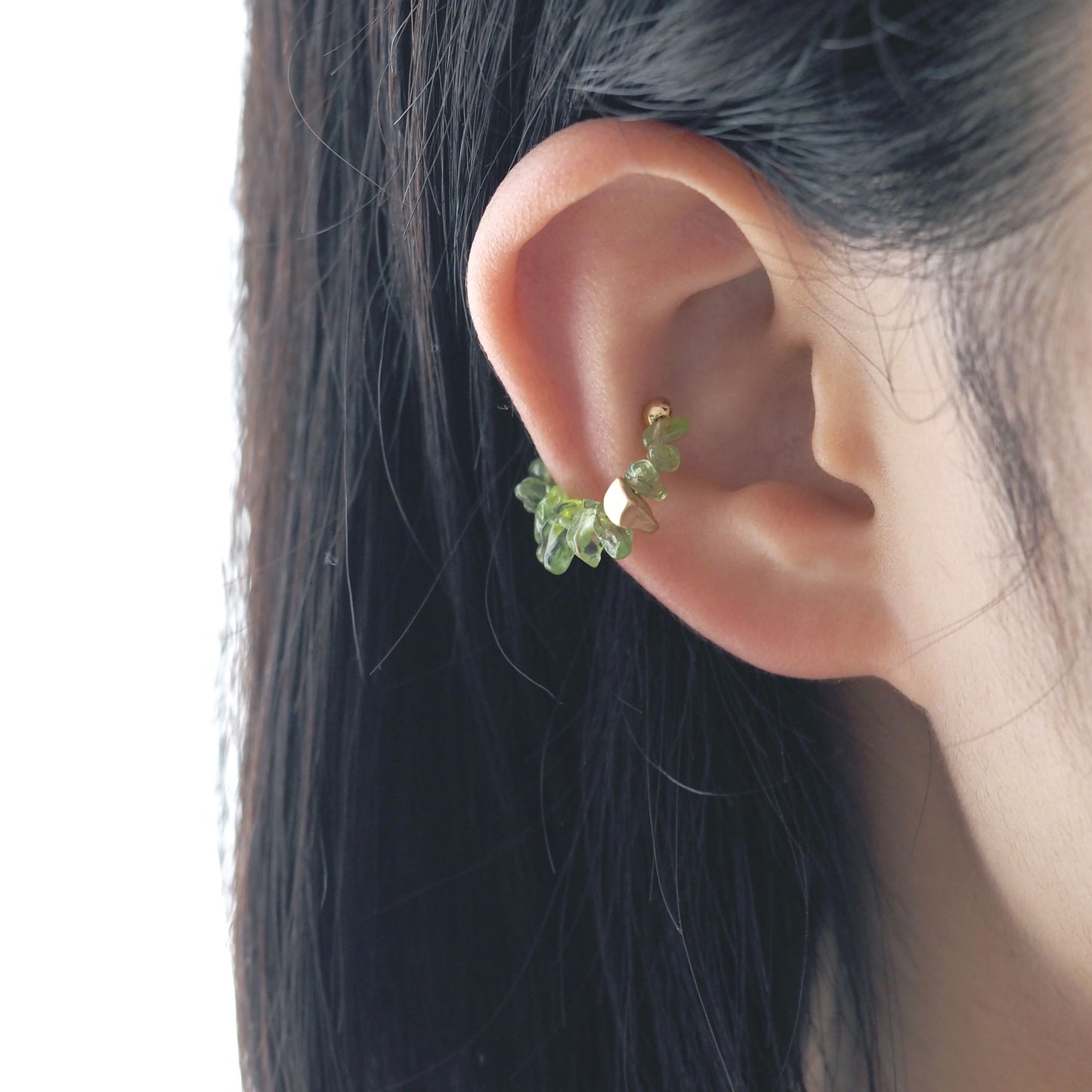 Natural stone Sazare crystal ear cuff | April birthstone