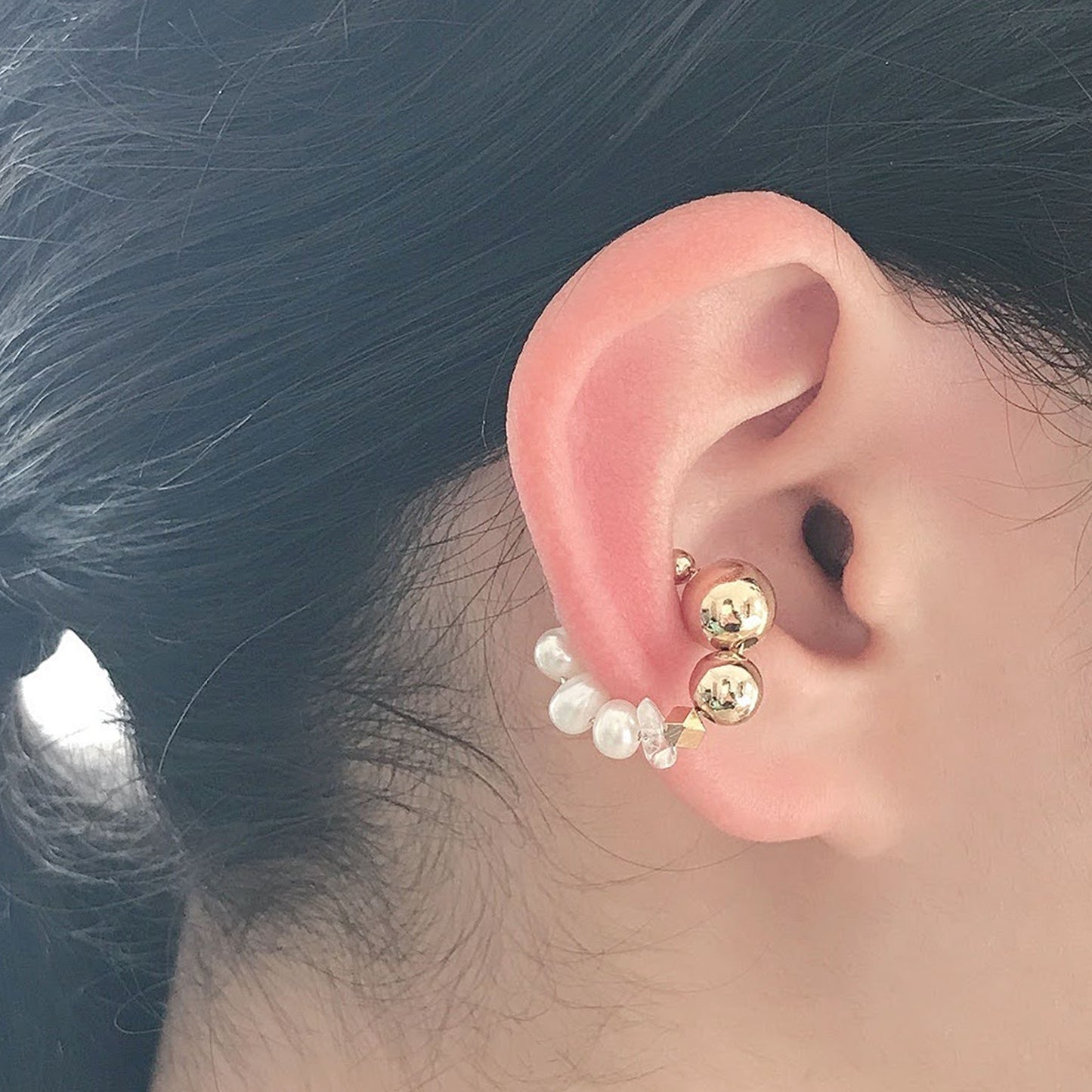 Freshwater pearl and cut bead ear cuff | June birthstone