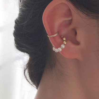 Freshwater pearl and cut bead ear cuff | June birthstone