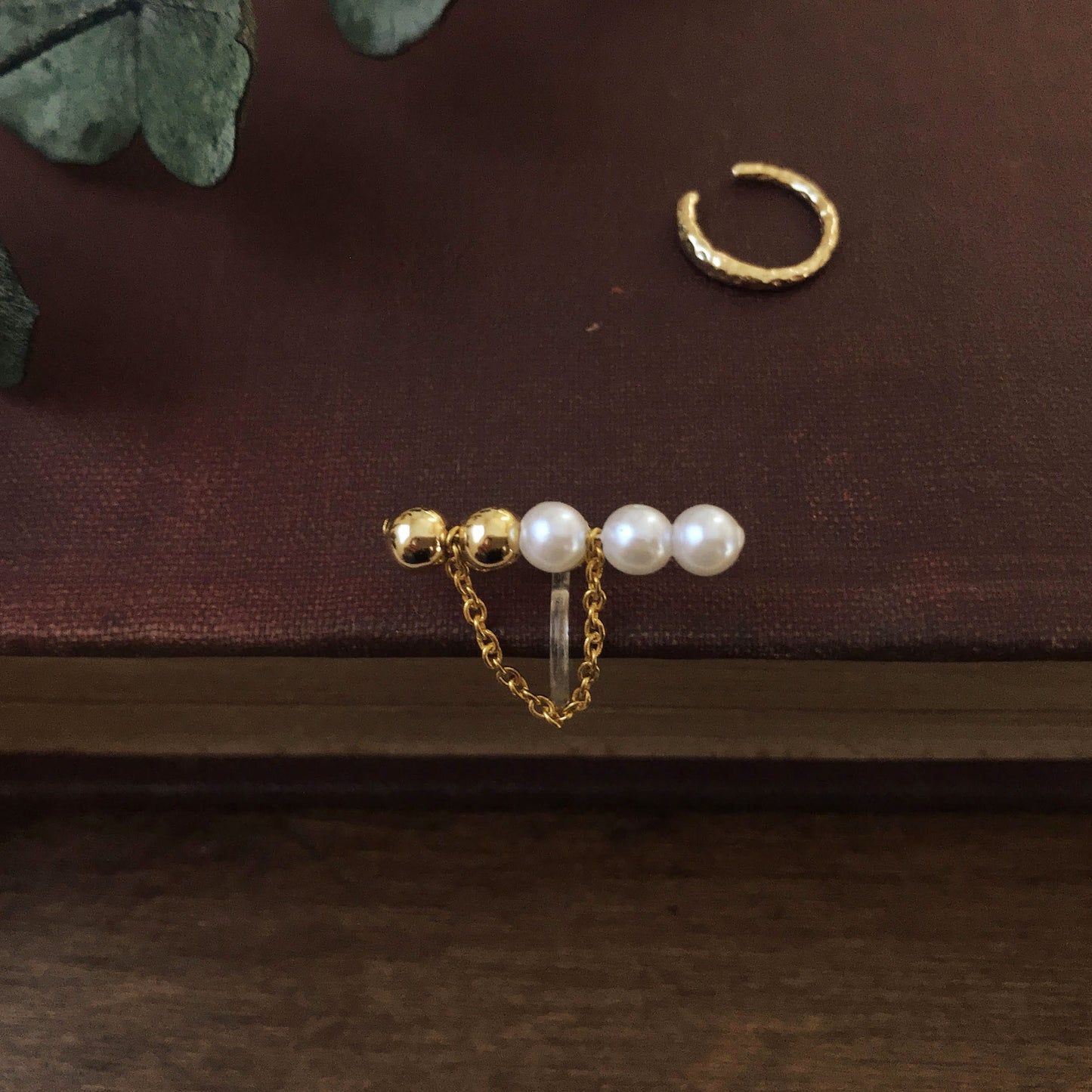 Freshwater pearl and cut bead ear cuff | June birthstone