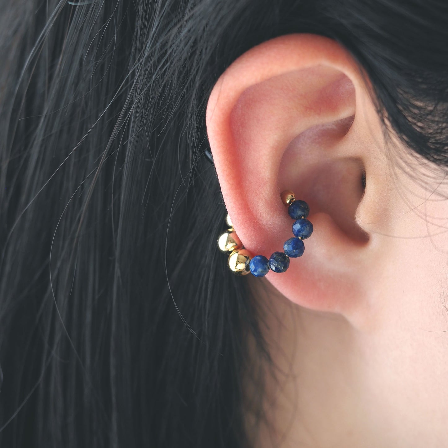 Natural stone Sazare crystal ear cuff | April birthstone