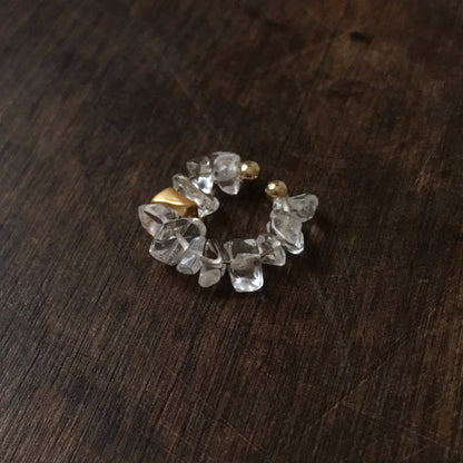 Natural stone Sazare crystal ear cuff | April birthstone