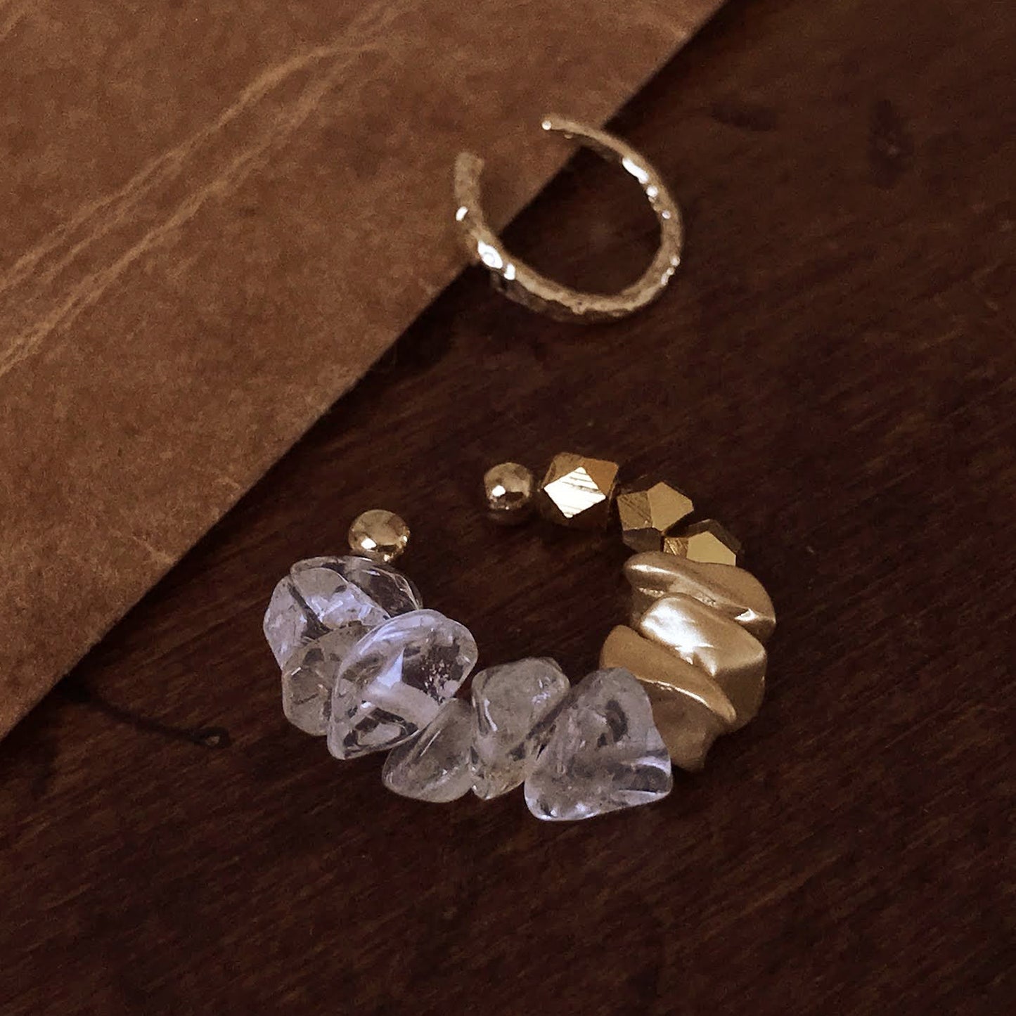 Natural stone Sazare crystal ear cuff | April birthstone