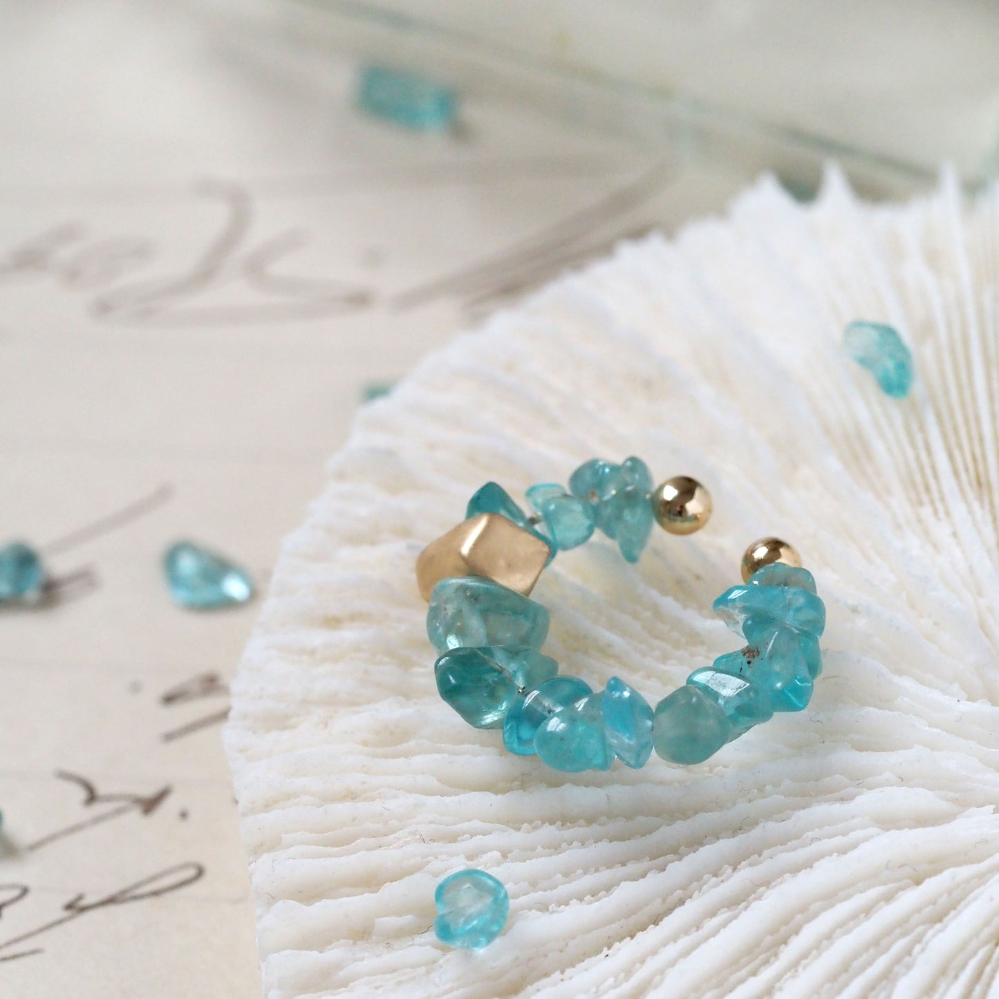 Natural stone Sazare crystal ear cuff | April birthstone