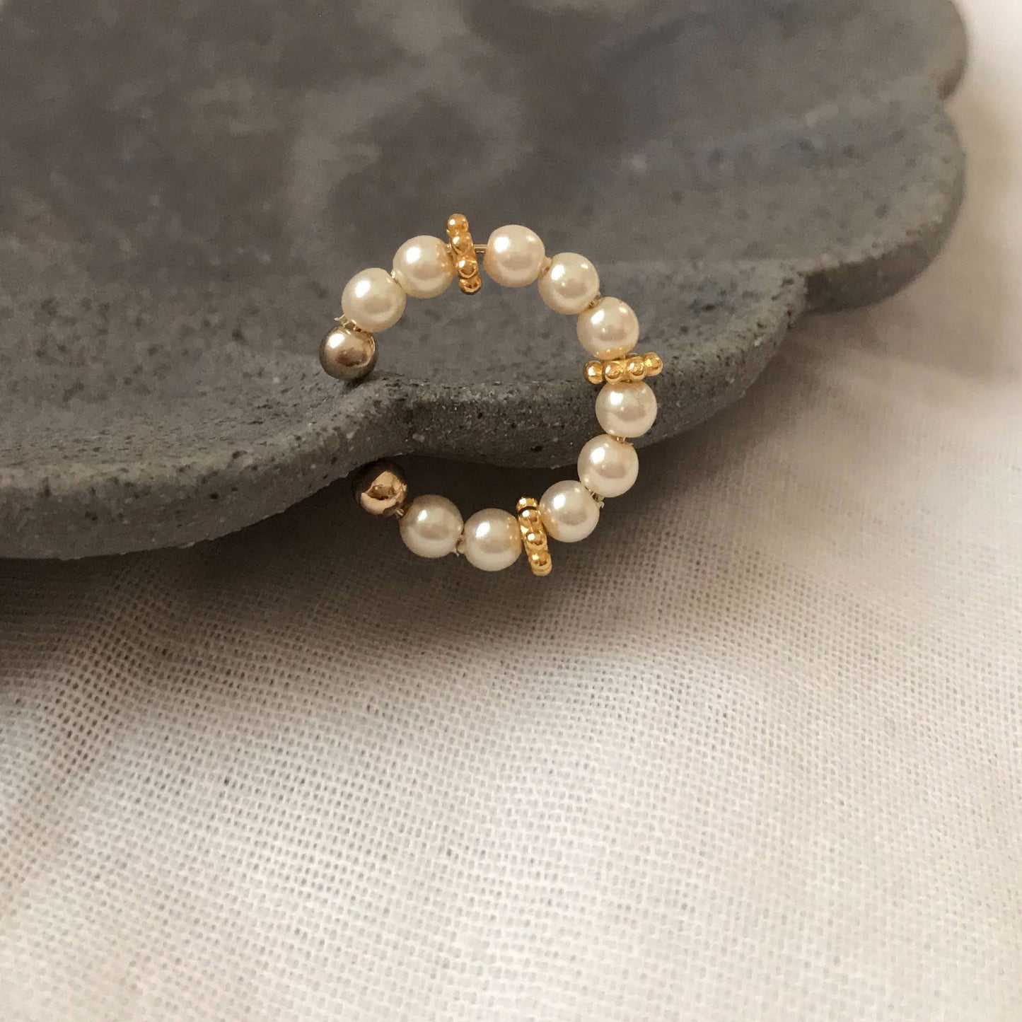 Freshwater pearl and cut bead ear cuff | June birthstone