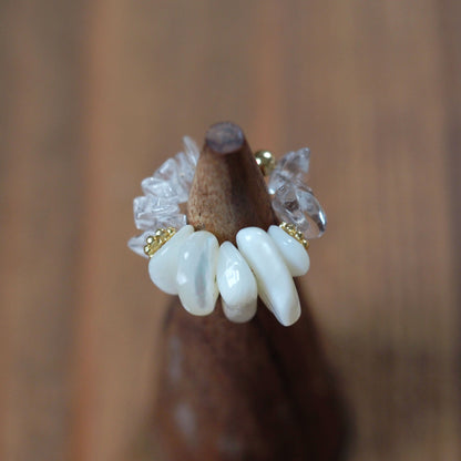 Mother of pearl x natural stone Sazare crystal ear cuff | June birthstone