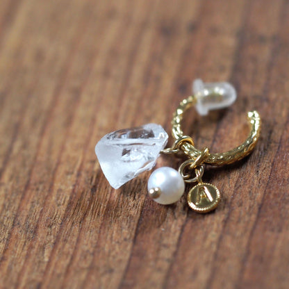 4way｜Ear cuff with raw crystal, freshwater pearl, and alphabet charm of your choice