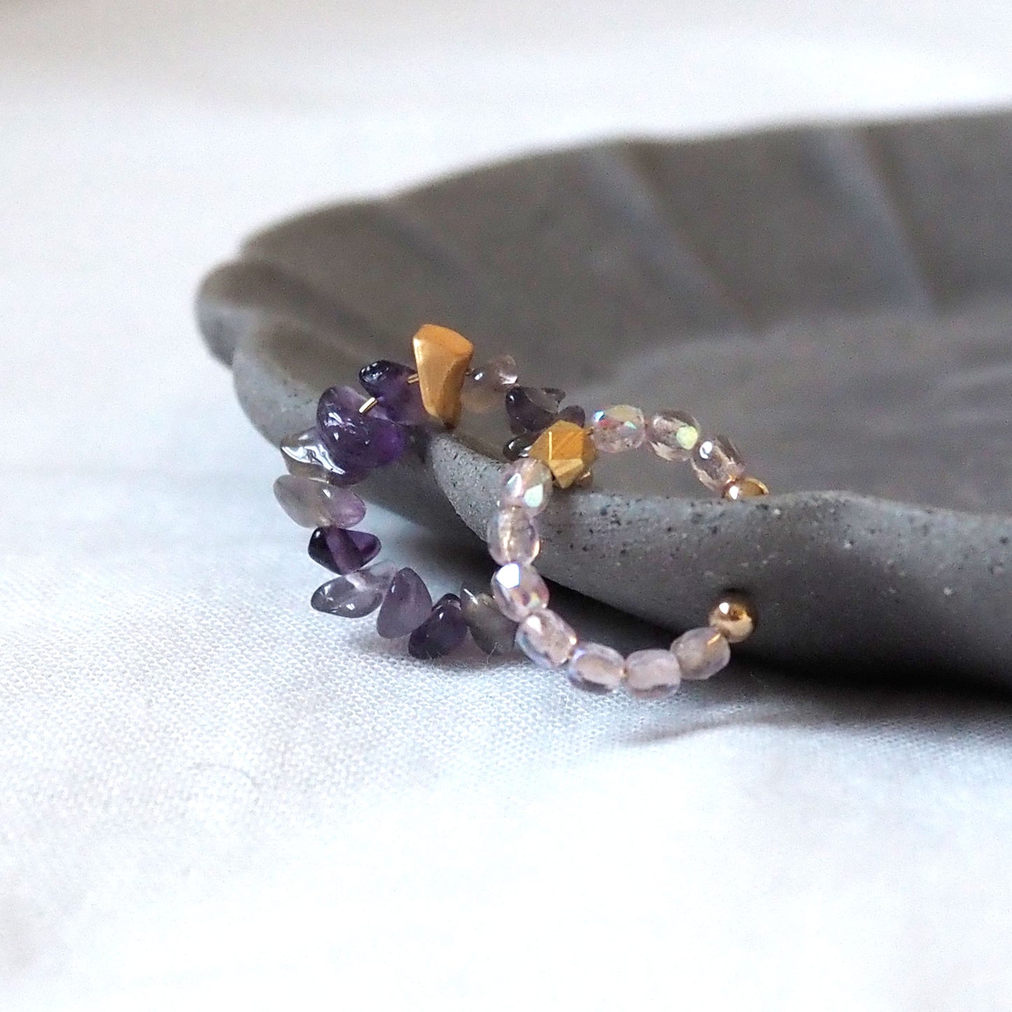 Natural stone Sazare crystal ear cuff | April birthstone