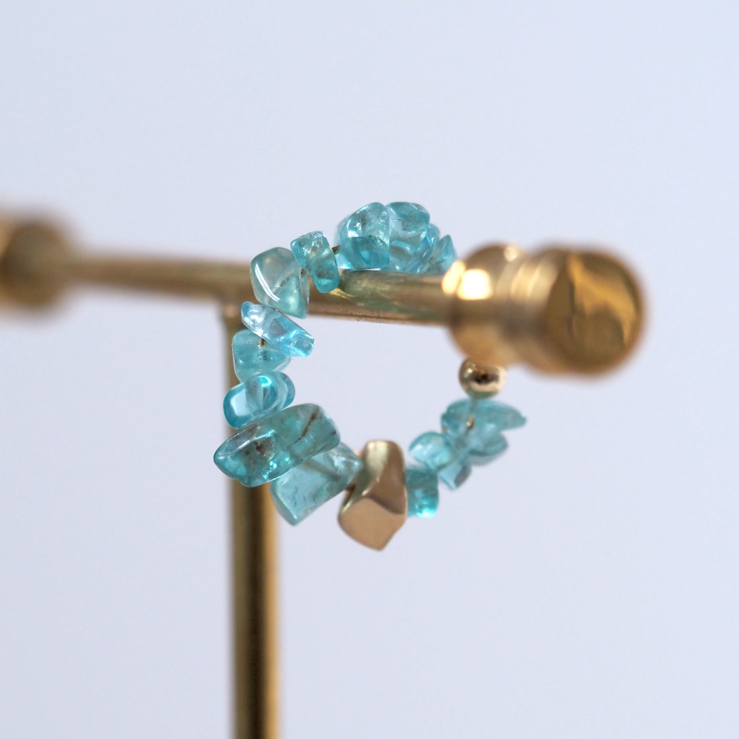 Natural stone Sazare crystal ear cuff | April birthstone