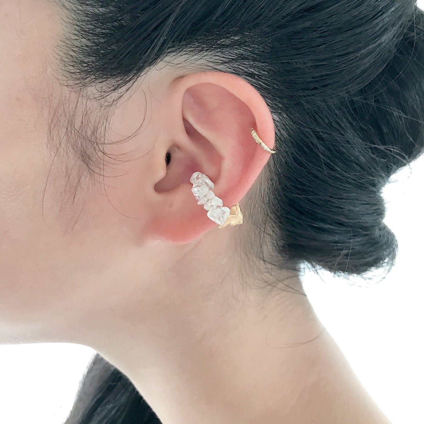 Natural stone Sazare crystal ear cuff | April birthstone