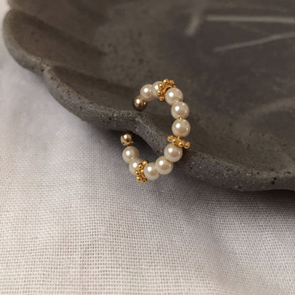 Freshwater pearl and cut bead ear cuff | June birthstone