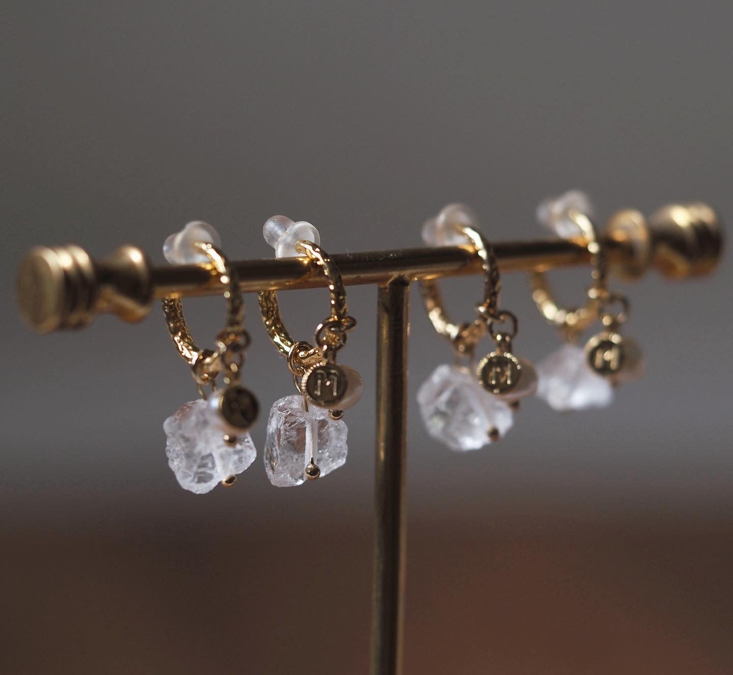 Natural stone Sazare crystal ear cuff | April birthstone